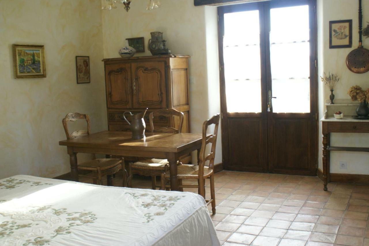 Chambre D'Hotes La Chenaie Венаск Экстерьер фото
